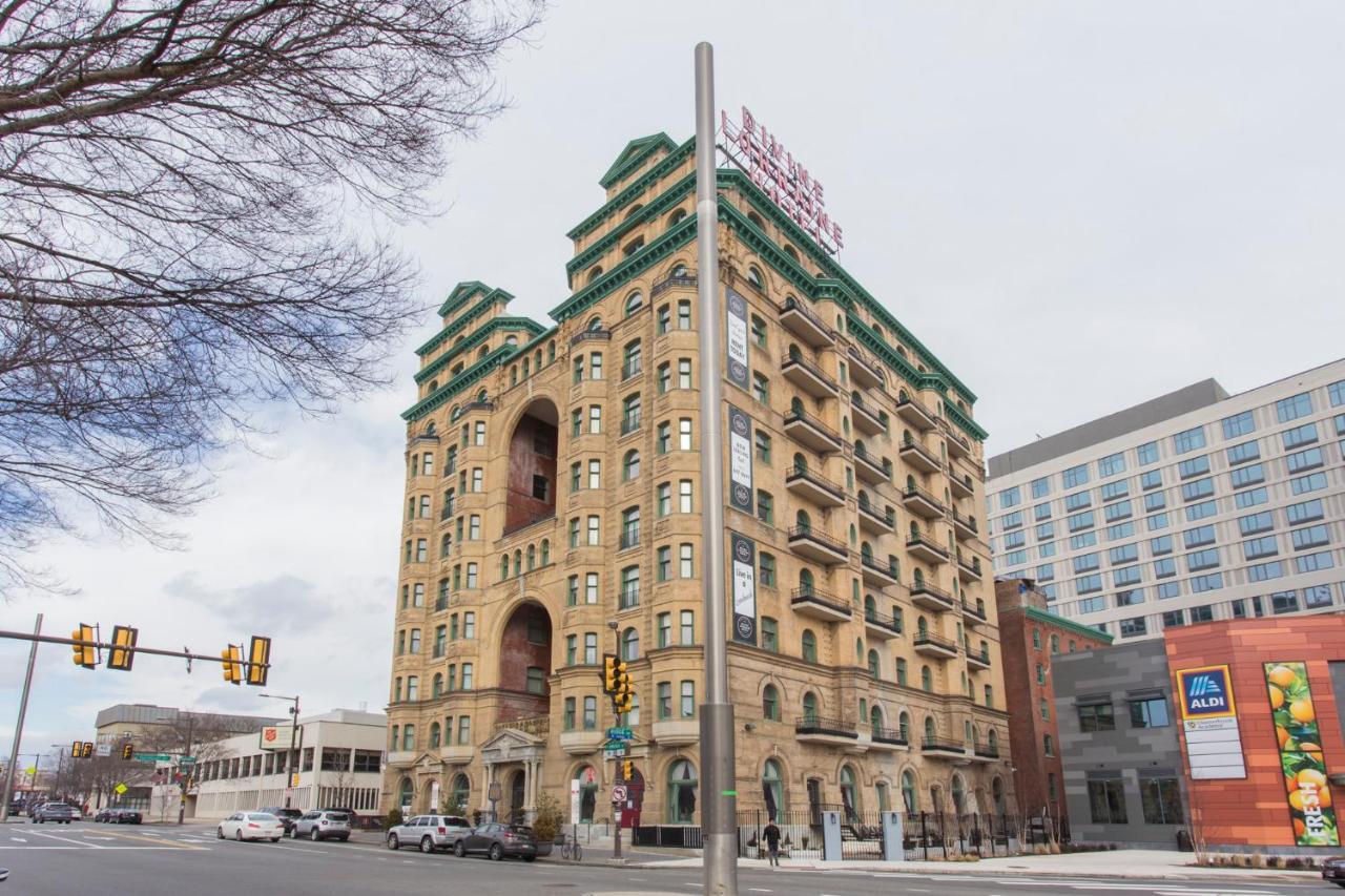 The Historic Divine Lorraine Apartments Philadelphia Exterior photo