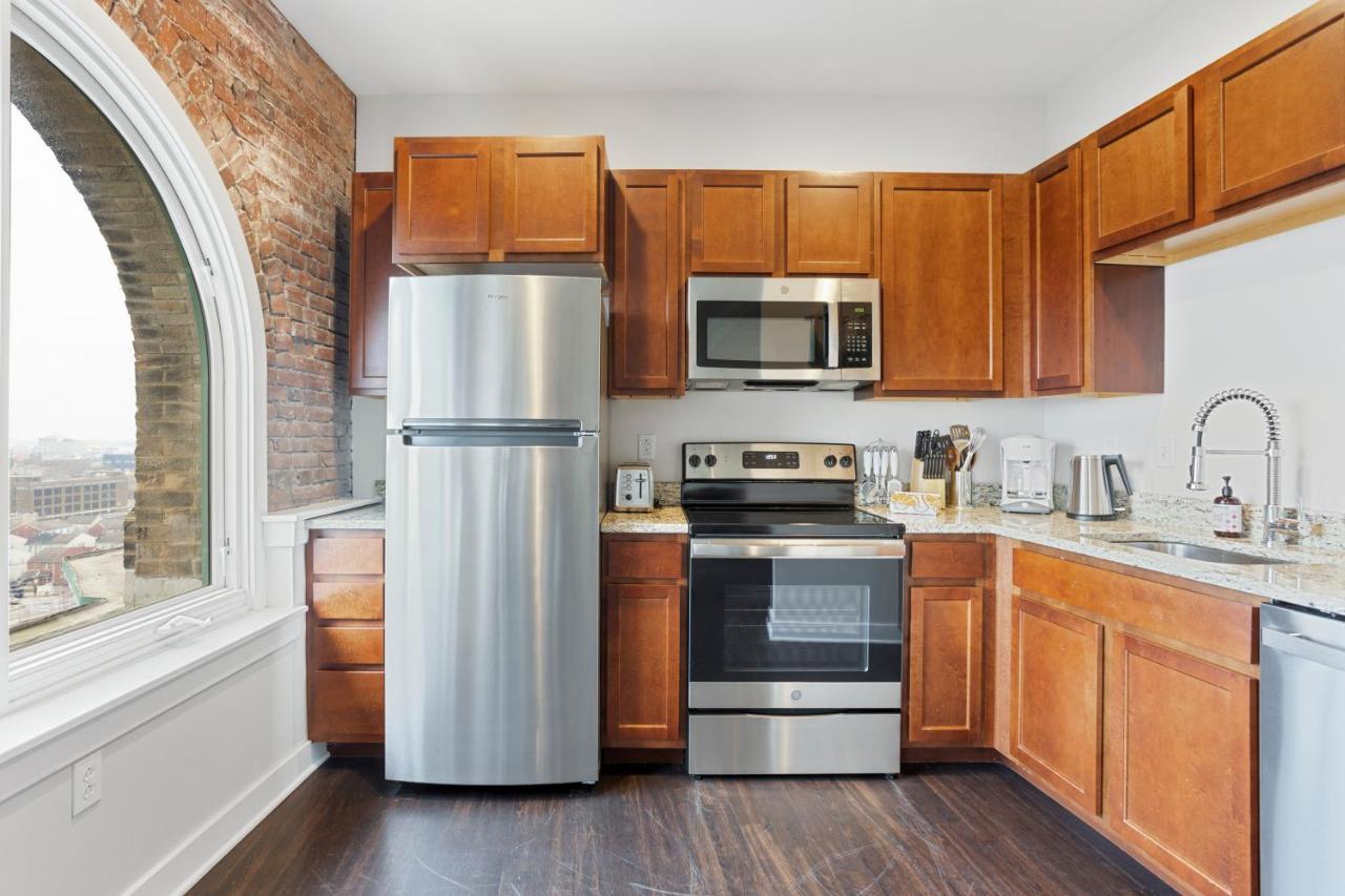 The Historic Divine Lorraine Apartments Philadelphia Exterior photo