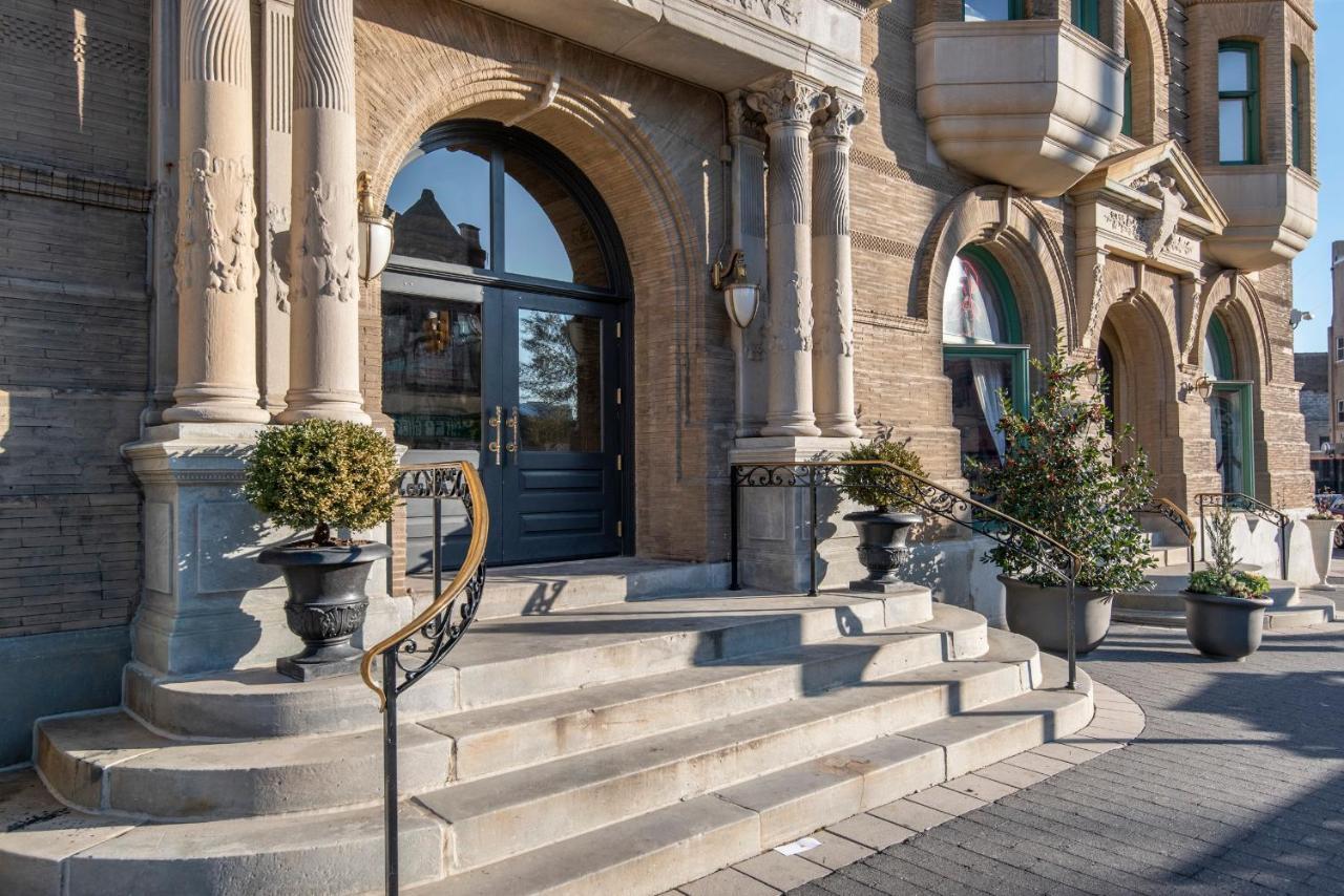 The Historic Divine Lorraine Apartments Philadelphia Exterior photo